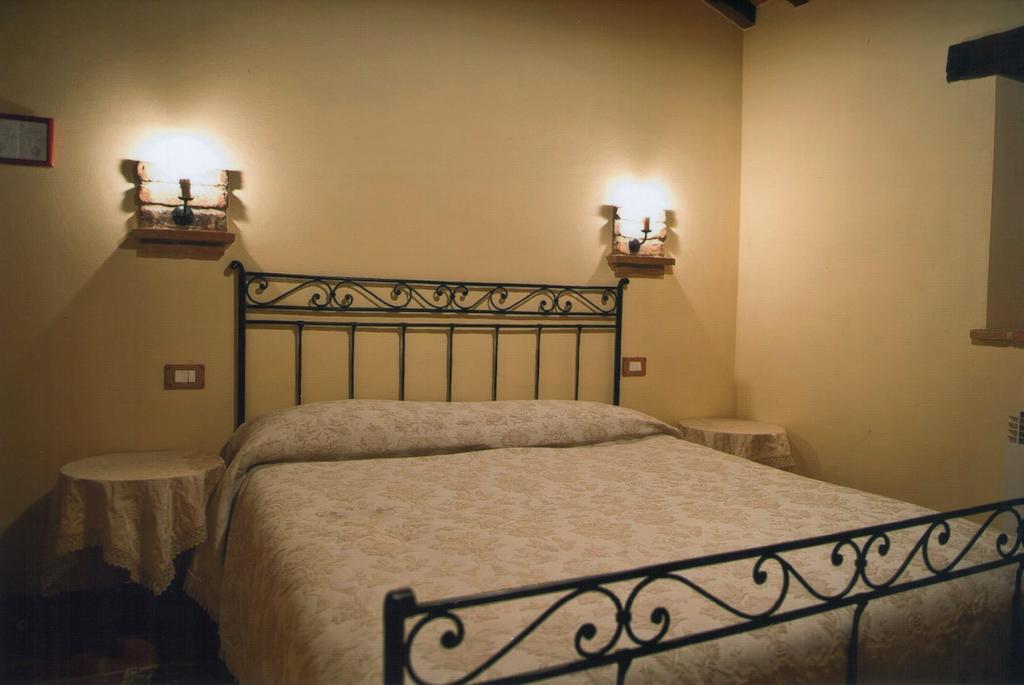 مادجوني Azienda Agrituristica I Tre Casali الغرفة الصورة